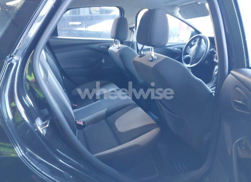 Photo 8 of 2012 Ford Focus SE (VIN 1FAHP3F24CL380932)