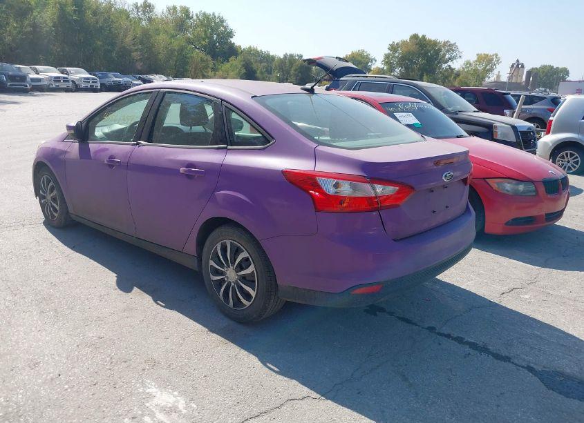 Photo 3 of 2012 Ford Focus SE (VIN 1FAHP3F24CL382079)