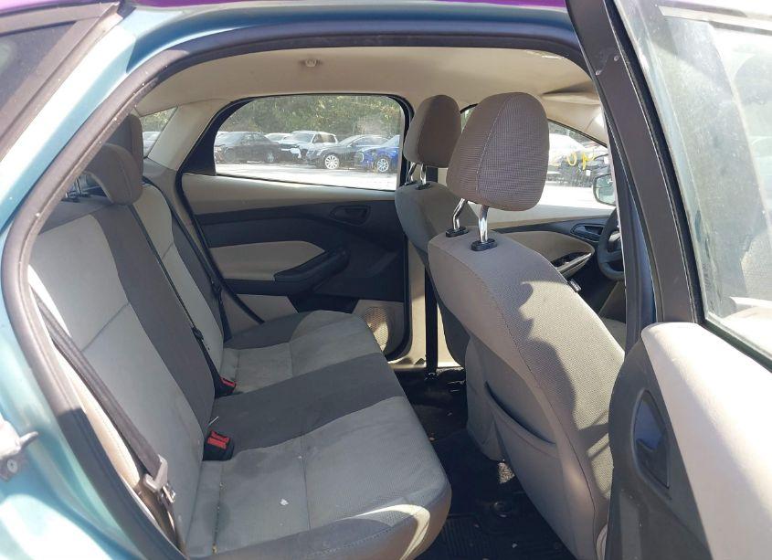 Photo 8 of 2012 Ford Focus SE (VIN 1FAHP3F24CL382079)