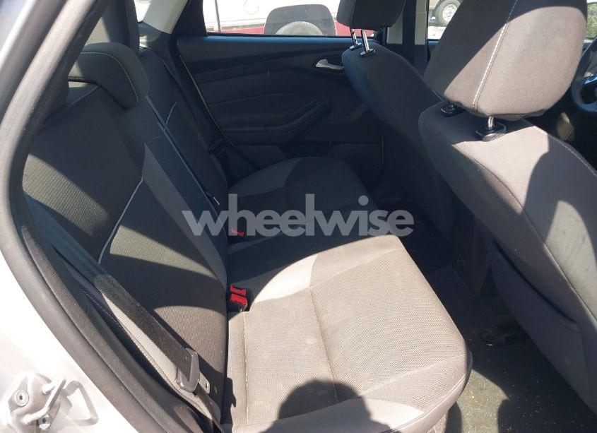 Photo 8 of 2012 Ford Focus SE (VIN 1FAHP3F24CL398041)