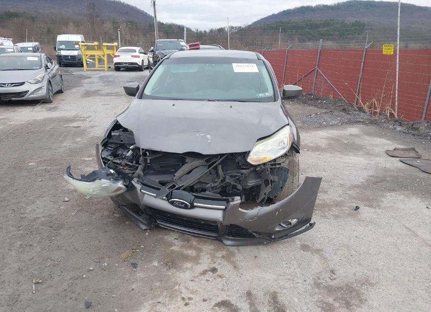 Photo 12 of 2012 Ford Focus SE (VIN 1FAHP3F24CL408888)