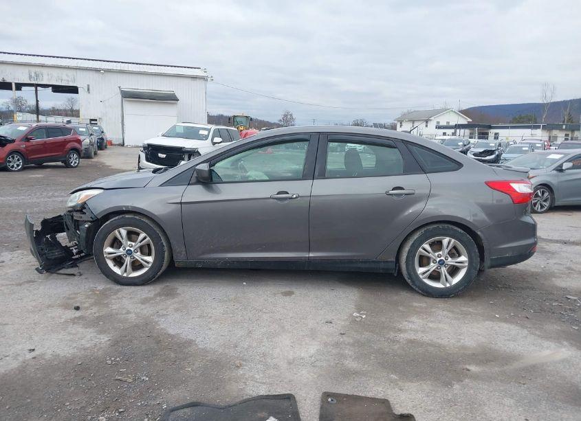 Photo 14 of 2012 Ford Focus SE (VIN 1FAHP3F24CL408888)