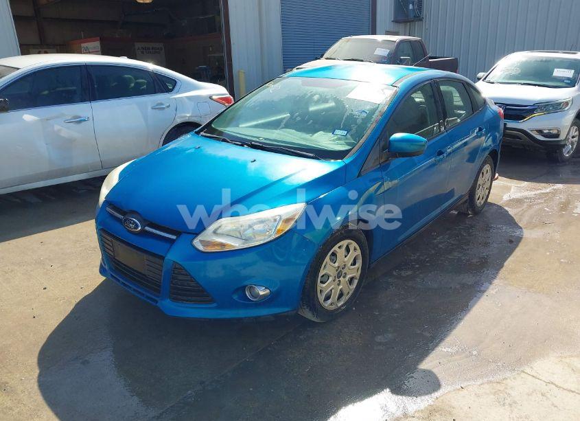 Photo 2 of 2012 Ford Focus SE (VIN 1FAHP3F24CL415176)