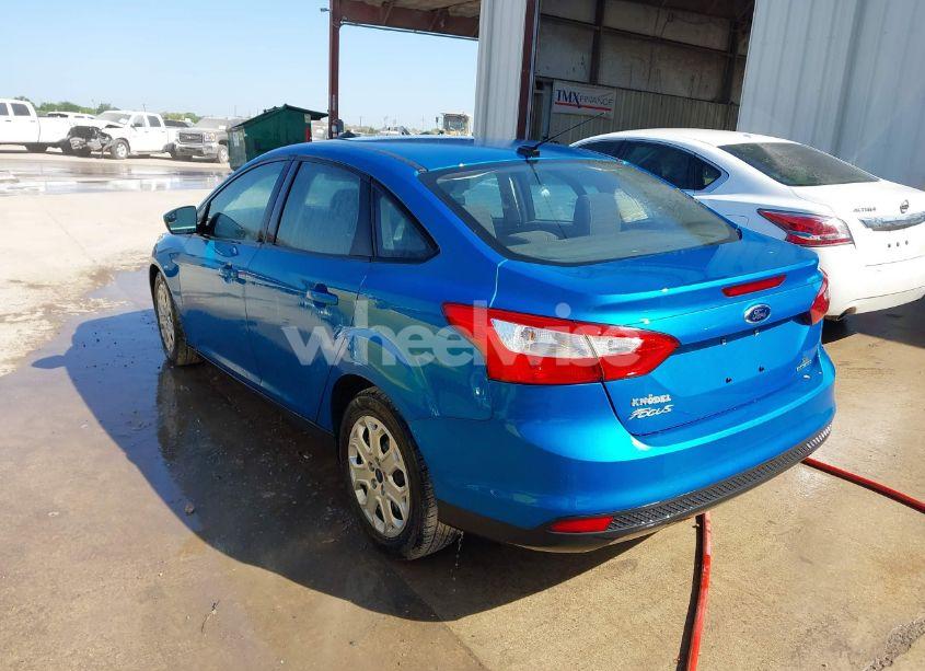 Photo 3 of 2012 Ford Focus SE (VIN 1FAHP3F24CL415176)
