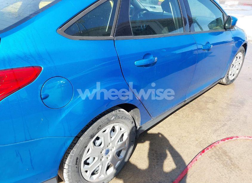 Photo 6 of 2012 Ford Focus SE (VIN 1FAHP3F24CL415176)