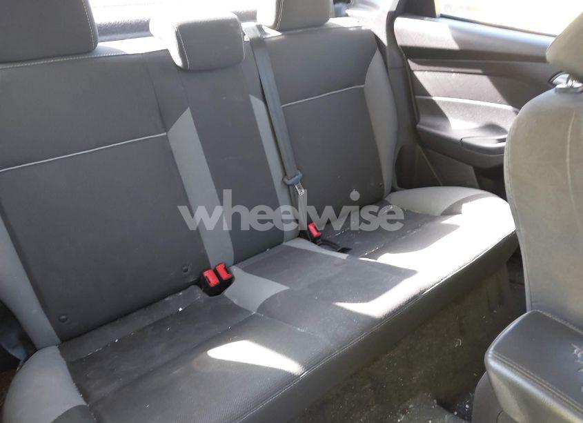 Photo 8 of 2012 Ford Focus SE (VIN 1FAHP3F24CL415176)