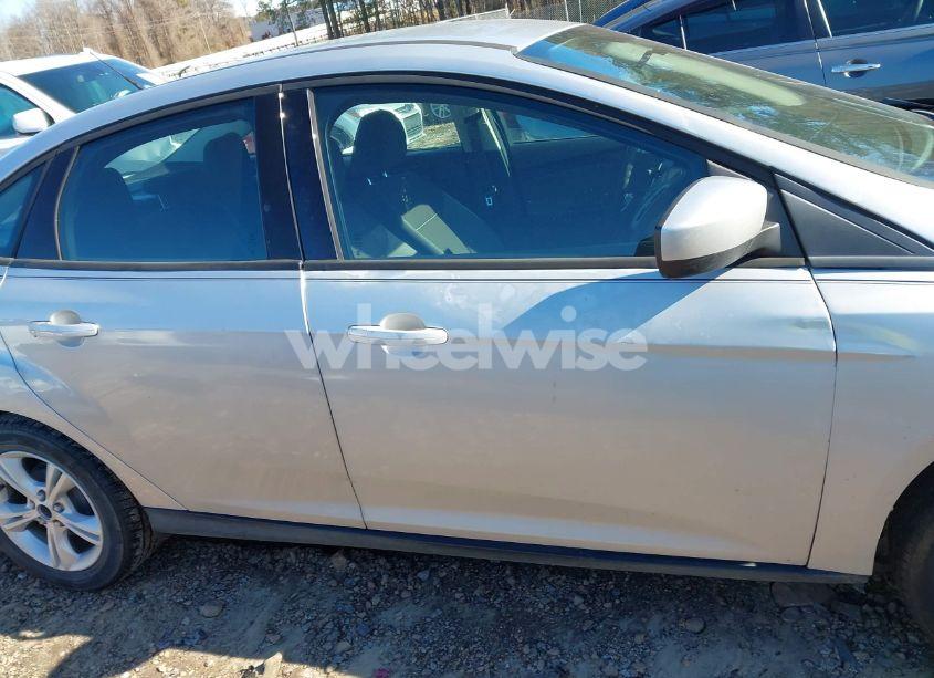 Photo 14 of 2012 Ford Focus SE (VIN 1FAHP3F24CL436853)
