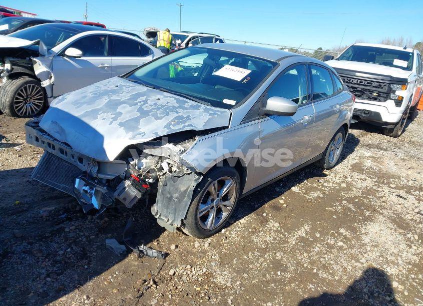 Photo 2 of 2012 Ford Focus SE (VIN 1FAHP3F24CL436853)