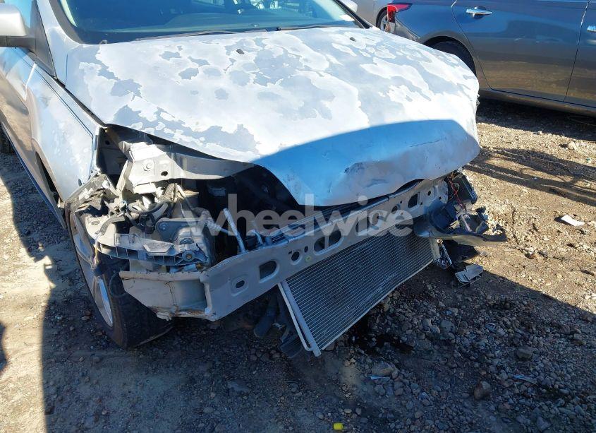 Photo 6 of 2012 Ford Focus SE (VIN 1FAHP3F24CL436853)