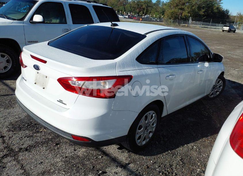 Photo 4 of 2012 Ford Focus SE (VIN 1FAHP3F24CL457086)