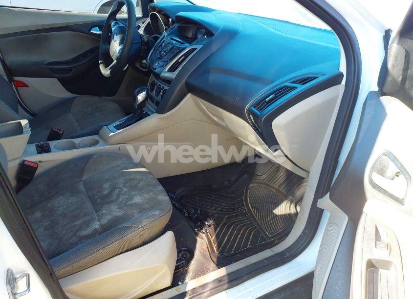 Photo 5 of 2012 Ford Focus SE (VIN 1FAHP3F24CL457086)