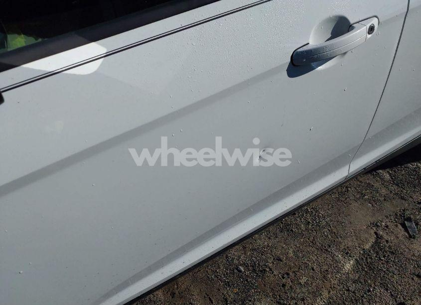 Photo 6 of 2012 Ford Focus SE (VIN 1FAHP3F24CL457086)