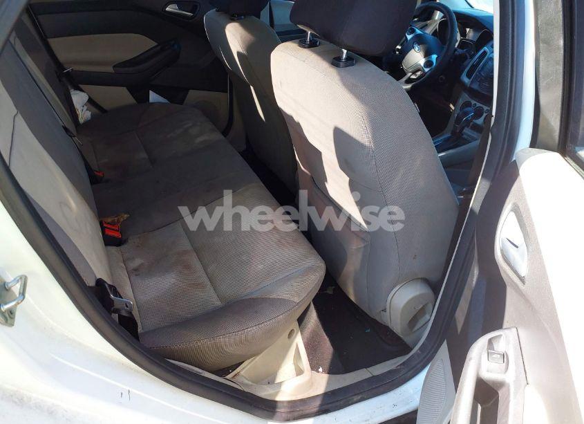 Photo 8 of 2012 Ford Focus SE (VIN 1FAHP3F24CL457086)