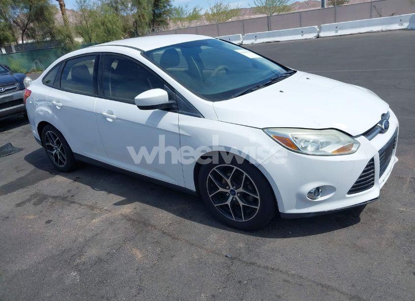 2012 Ford Focus SE (VIN 1FAHP3F24CL462319) main photo