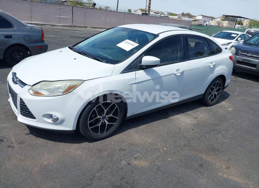 Photo 6 of 2012 Ford Focus SE (VIN 1FAHP3F24CL462319)