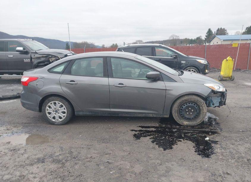 Photo 14 of 2012 Ford Focus SE (VIN 1FAHP3F24CL478360)