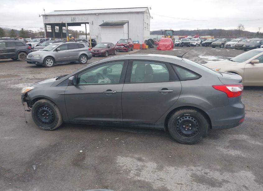 Photo 15 of 2012 Ford Focus SE (VIN 1FAHP3F24CL478360)
