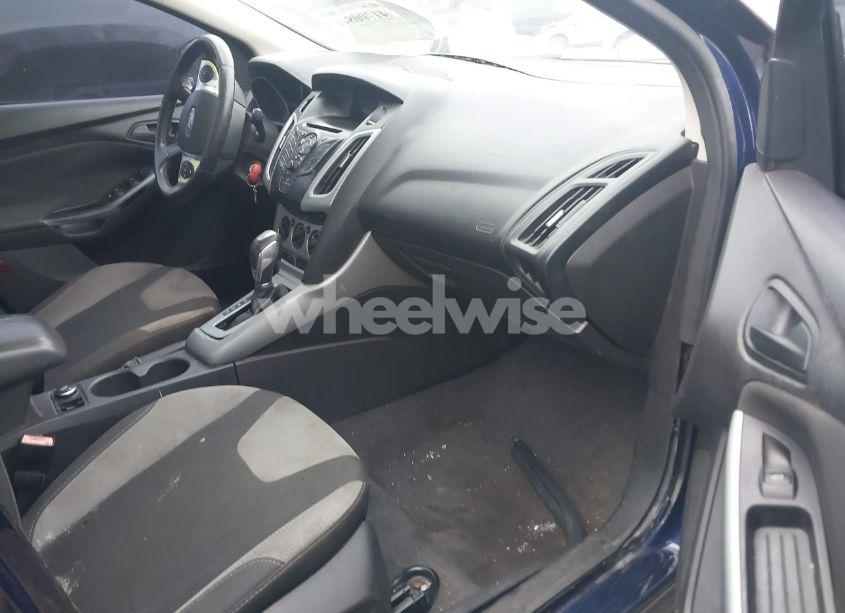 Photo 5 of 2012 Ford Focus SE (VIN 1FAHP3F25CL109359)