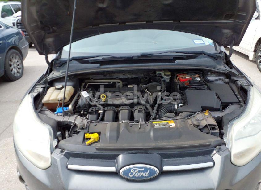 Photo 10 of 2012 Ford Focus SE (VIN 1FAHP3F25CL122340)
