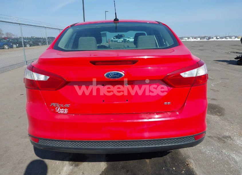 Photo 16 of 2012 Ford Focus SE (VIN 1FAHP3F25CL129983)