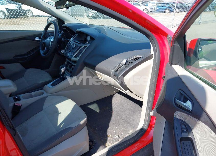 Photo 5 of 2012 Ford Focus SE (VIN 1FAHP3F25CL129983)