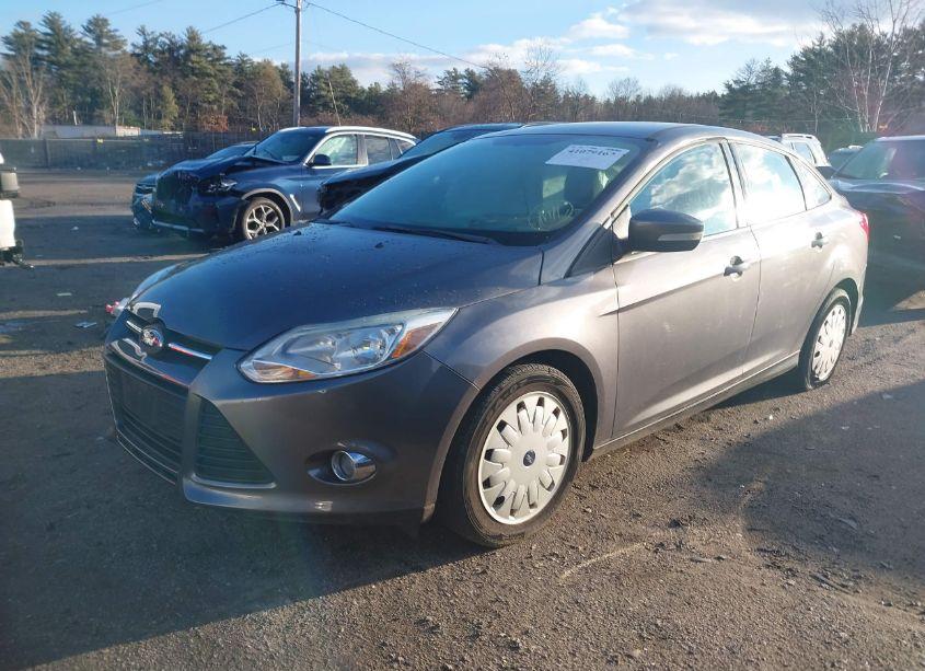 Photo 2 of 2012 Ford Focus SE (VIN 1FAHP3F25CL149277)