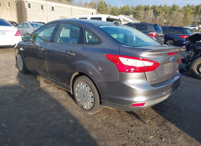 Photo 3 of 2012 Ford Focus SE (VIN 1FAHP3F25CL149277)