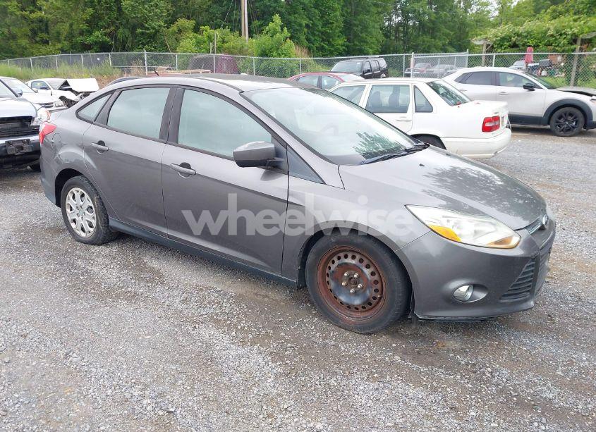 2012 Ford Focus SE (VIN 1FAHP3F25CL192159) main photo