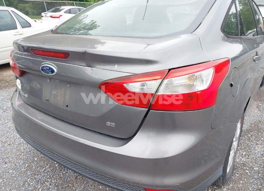 Photo 12 of 2012 Ford Focus SE (VIN 1FAHP3F25CL192159)