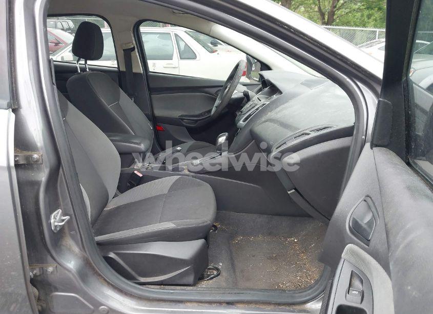 Photo 5 of 2012 Ford Focus SE (VIN 1FAHP3F25CL192159)