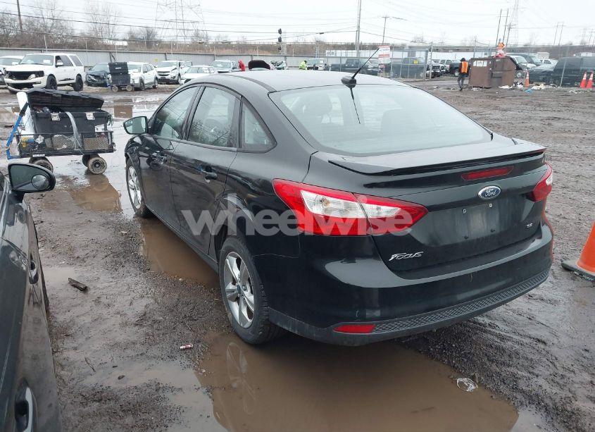 Photo 3 of 2012 Ford Focus SE (VIN 1FAHP3F25CL210000)