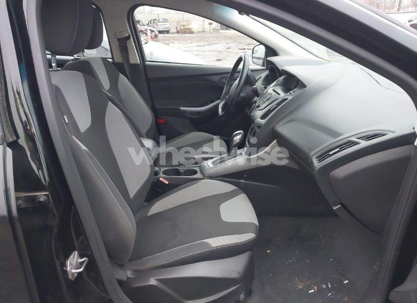 Photo 5 of 2012 Ford Focus SE (VIN 1FAHP3F25CL210000)