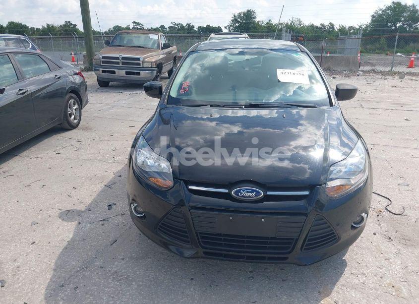 Photo 6 of 2012 Ford Focus SE (VIN 1FAHP3F25CL221093)