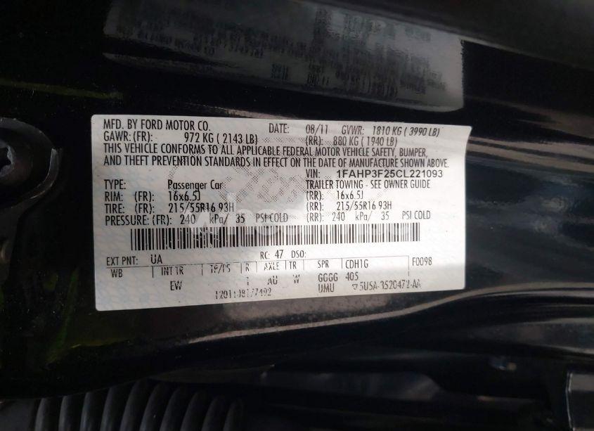 Photo 9 of 2012 Ford Focus SE (VIN 1FAHP3F25CL221093)