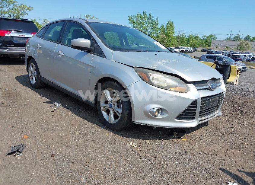 2012 Ford Focus SE (VIN 1FAHP3F25CL274148) main photo