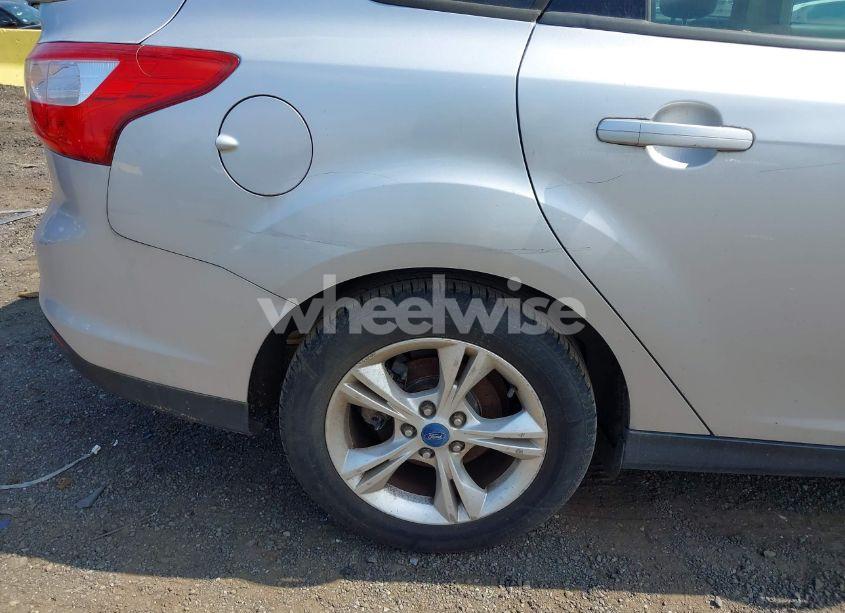 Photo 12 of 2012 Ford Focus SE (VIN 1FAHP3F25CL274148)