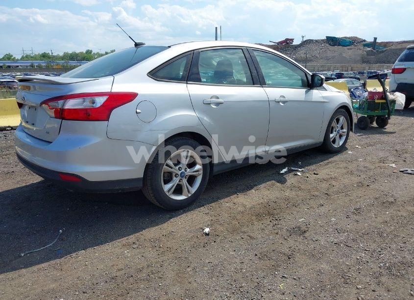 Photo 4 of 2012 Ford Focus SE (VIN 1FAHP3F25CL274148)