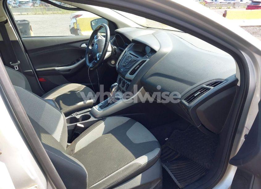 Photo 5 of 2012 Ford Focus SE (VIN 1FAHP3F25CL274148)