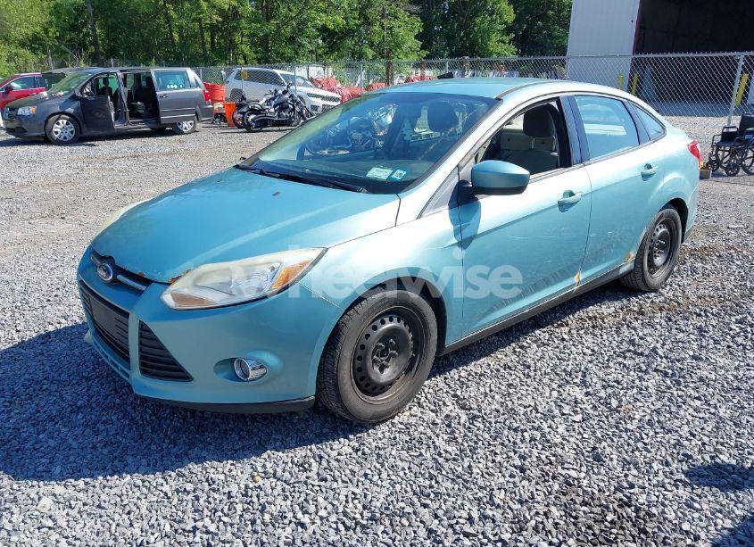Photo 2 of 2012 Ford Focus SE (VIN 1FAHP3F25CL307066)