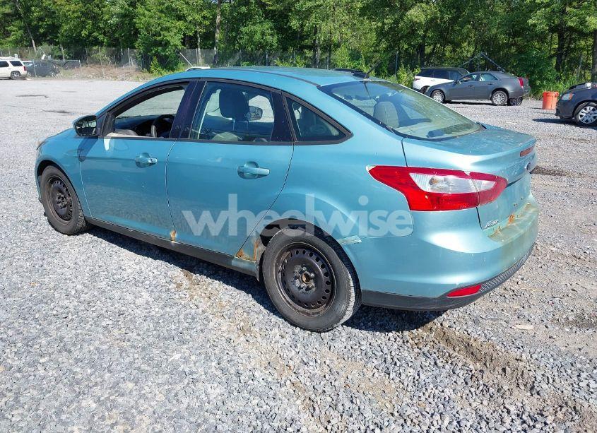Photo 3 of 2012 Ford Focus SE (VIN 1FAHP3F25CL307066)