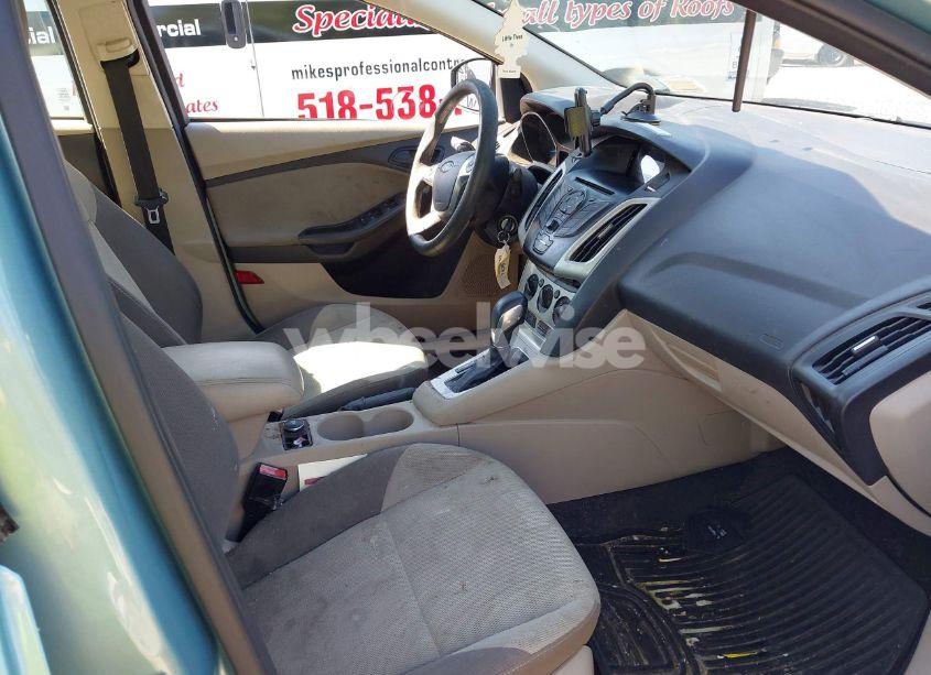 Photo 5 of 2012 Ford Focus SE (VIN 1FAHP3F25CL307066)