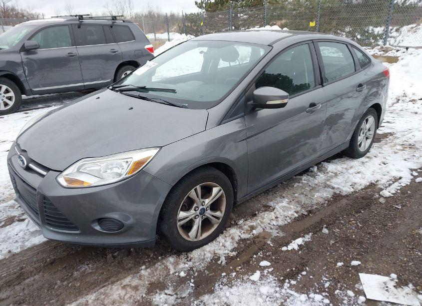 Photo 2 of 2012 Ford Focus SE (VIN 1FAHP3F25CL311621)