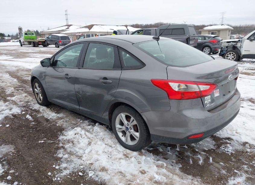 Photo 3 of 2012 Ford Focus SE (VIN 1FAHP3F25CL311621)