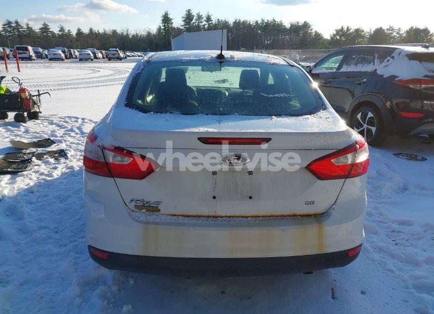 Photo 17 of 2012 Ford Focus SE (VIN 1FAHP3F25CL345610)
