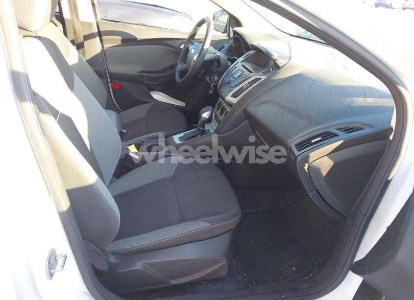 Photo 5 of 2012 Ford Focus SE (VIN 1FAHP3F25CL345610)