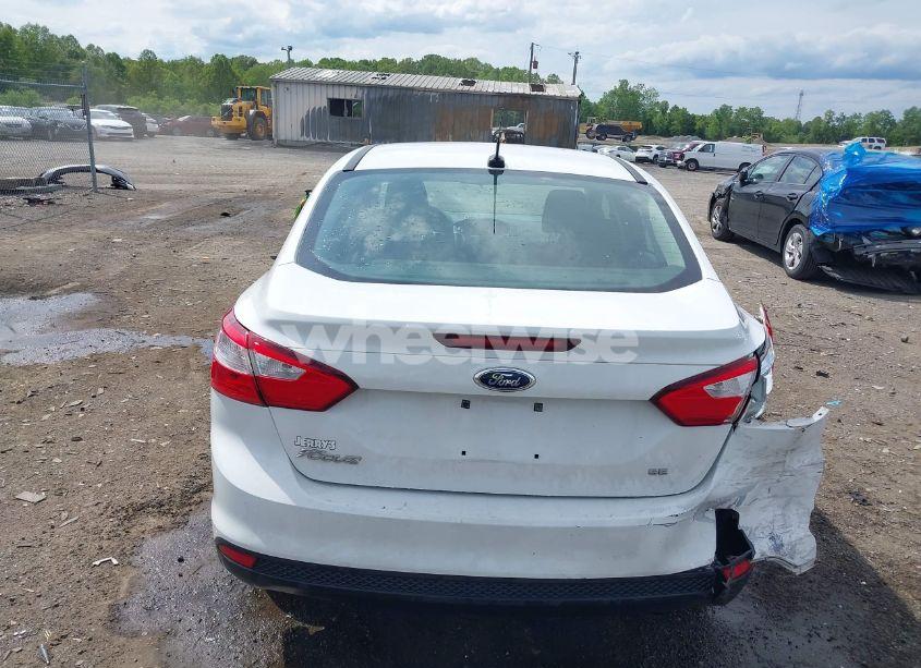 Photo 16 of 2012 Ford Focus SE (VIN 1FAHP3F25CL370507)