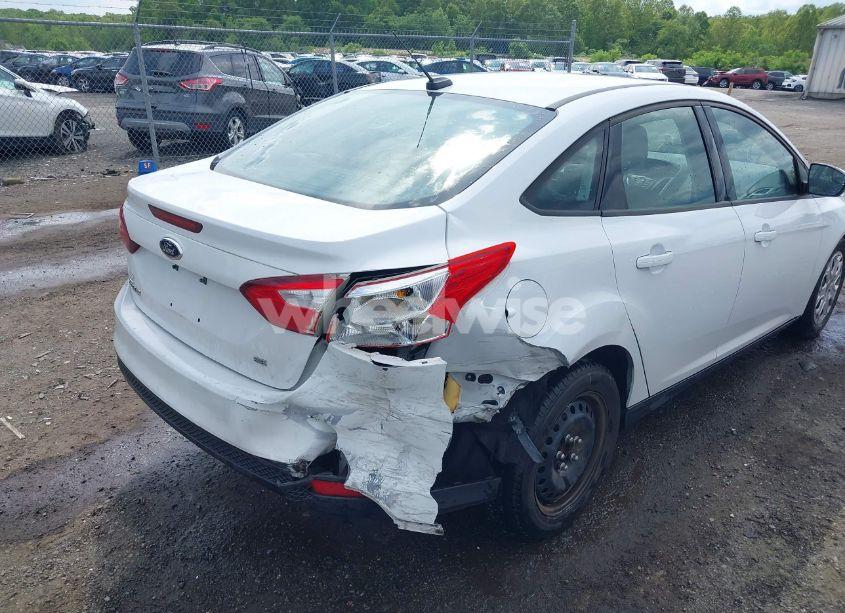 Photo 6 of 2012 Ford Focus SE (VIN 1FAHP3F25CL370507)