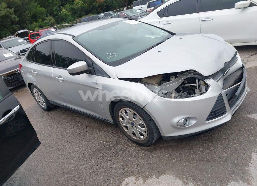 2012 Ford Focus SE (VIN 1FAHP3F25CL422055) main photo