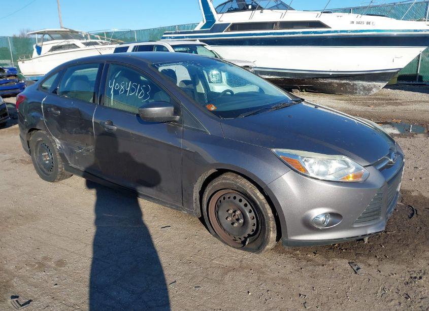 2012 Ford Focus SE (VIN 1FAHP3F25CL445772) main photo