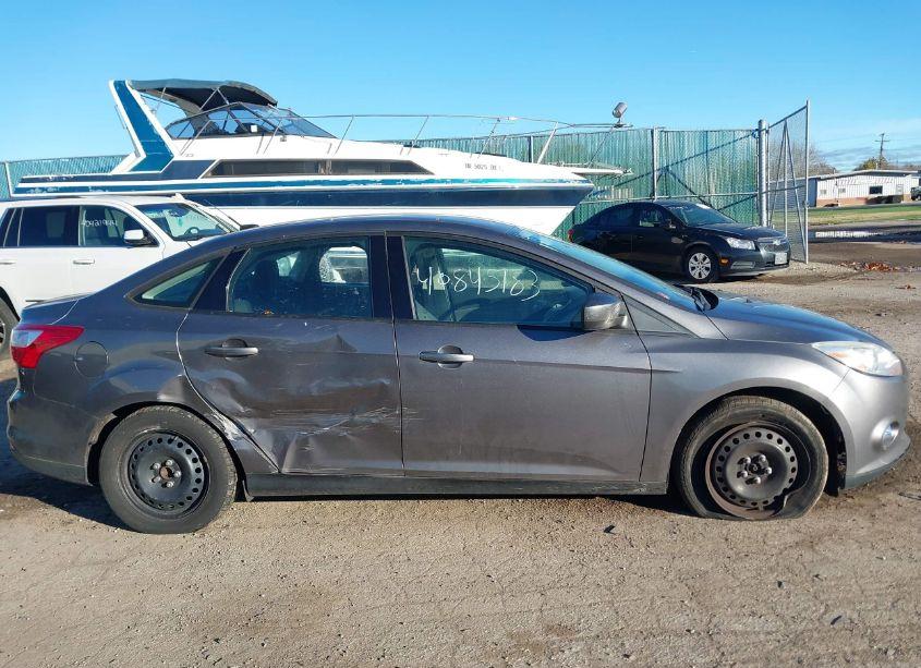 Photo 13 of 2012 Ford Focus SE (VIN 1FAHP3F25CL445772)